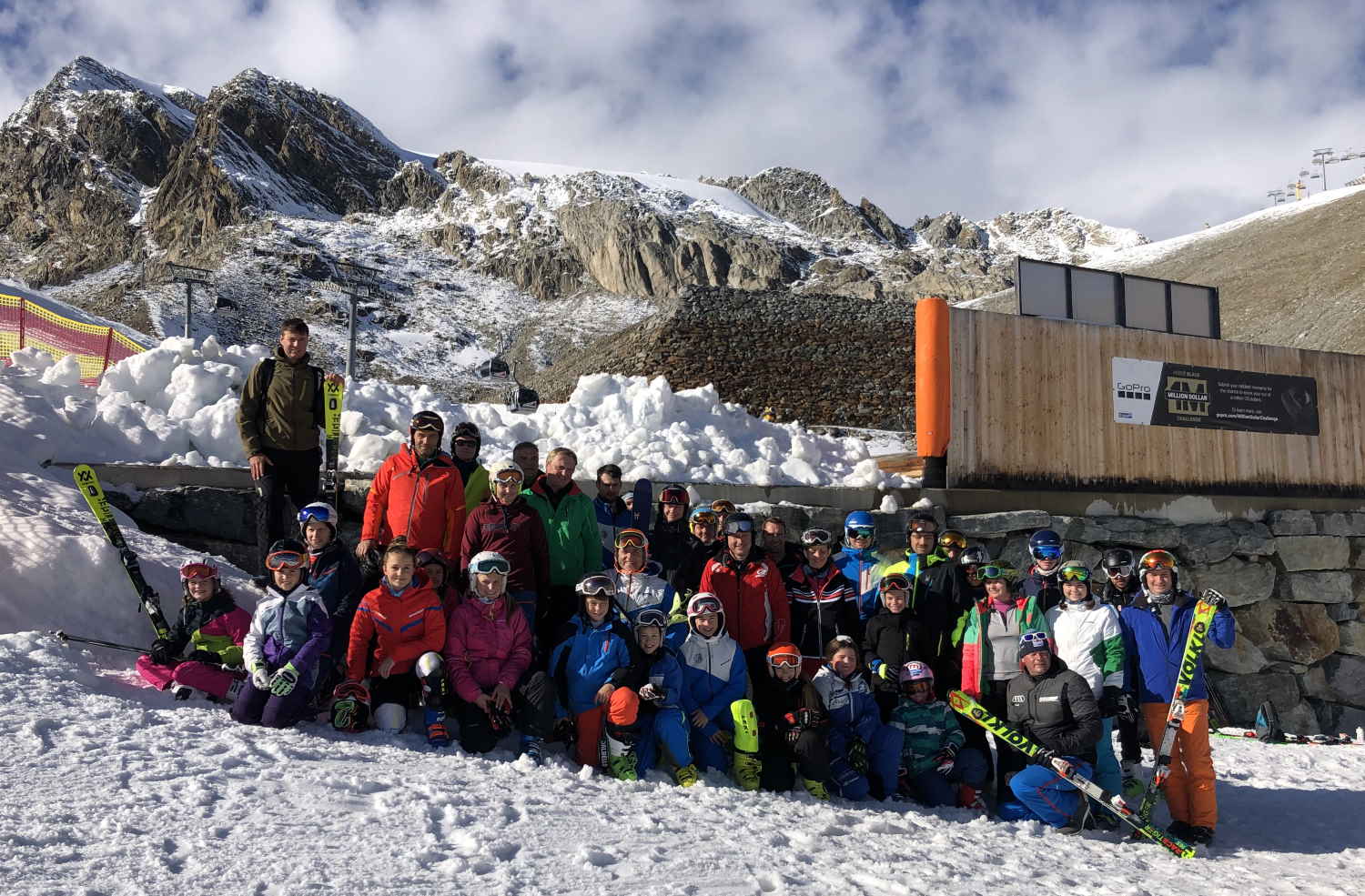 Dank Gletscherschnee konnten die Skifahrer des FC Chammünster bei besten Bedingungen ihr Trainingslager durchziehen.