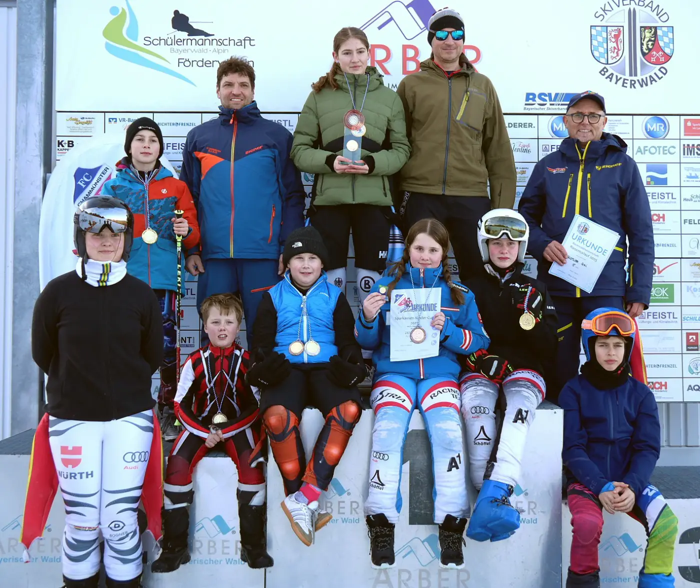 Nicht nur als Ausrichter der Rennen machte der FC Chammünster eine gute Figur, sondern auch mit seinen Sportlern, die einige Klassensiege und Meistertitel erringen konnten. Nicht nur als Ausrichter der Rennen machte der FC Chammünster eine gute Figur, sondern auch mit seinen Sportlern, die einige Klassensiege und Meistertitel erringen konnten.