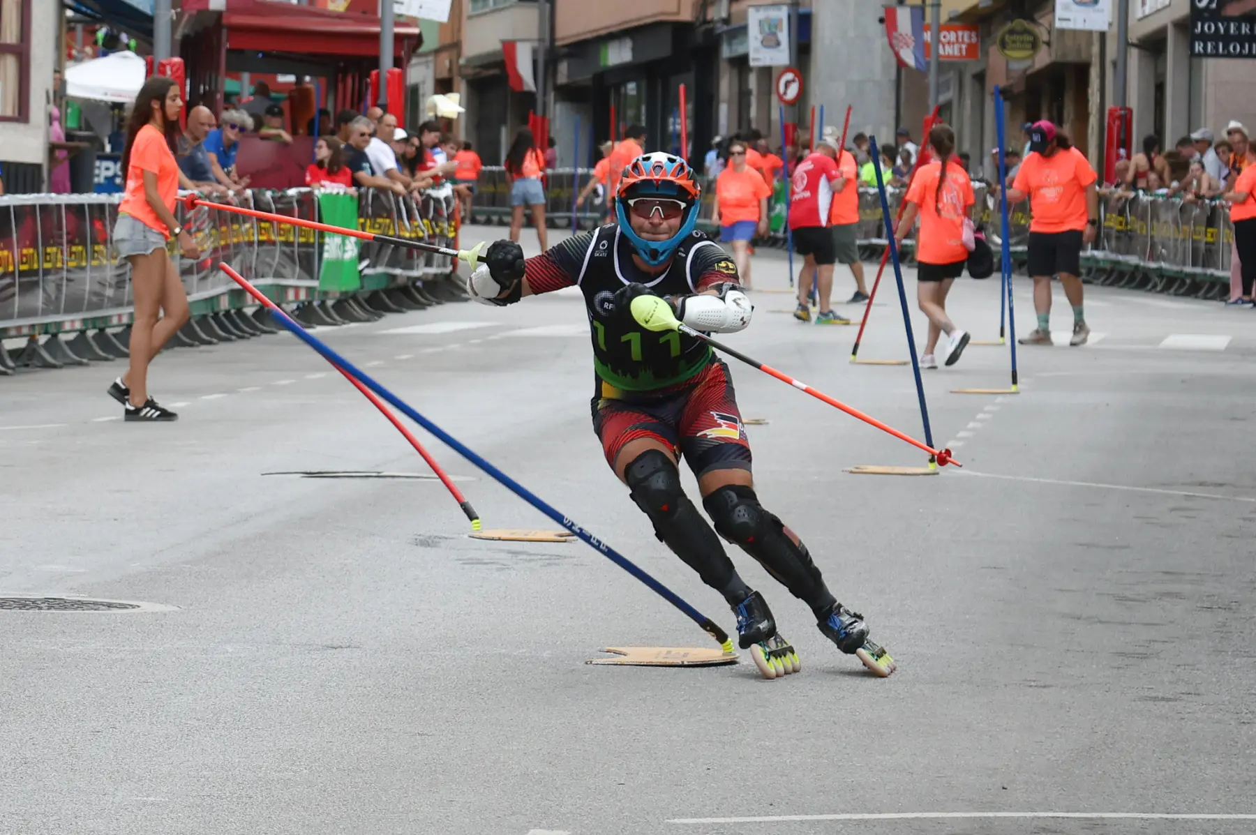 Konzentriert und mit Ehrgeiz absolviert Maximilian Schödlbauer vom FC Chammünster den Slalom bei der Europameisterschaft in Villablino/Spanien. Konzentriert und mit Ehrgeiz absolviert Maximilian Schödlbauer vom FC Chammünster den Slalom bei der Europameisterschaft in Villablino/Spanien.